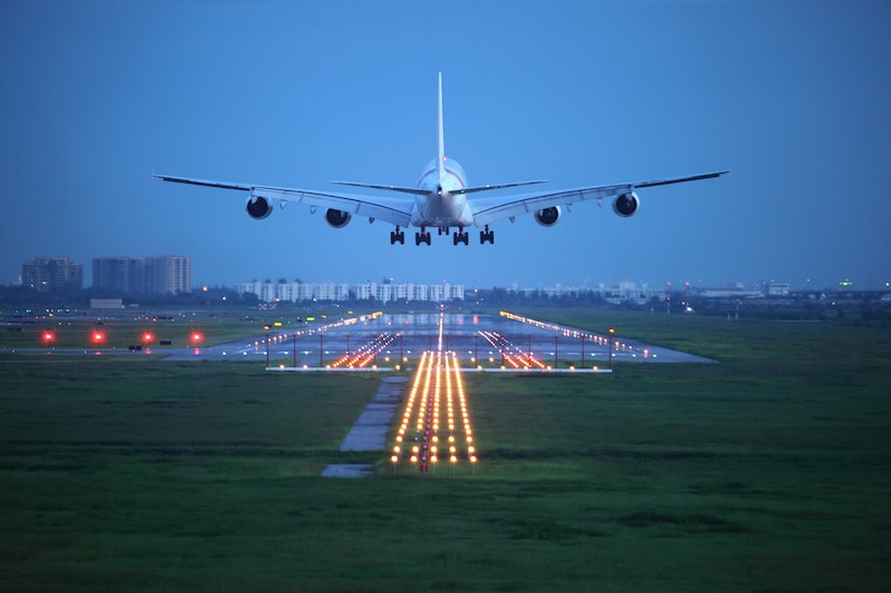 airplane landing